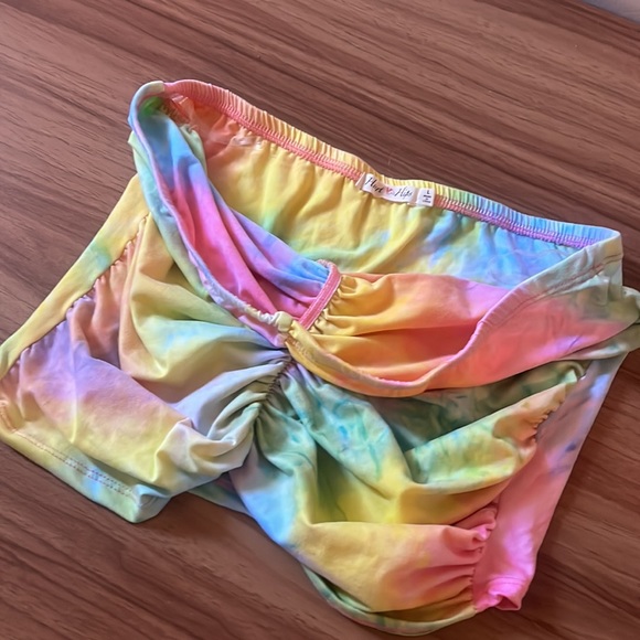 Strapless Top - Picture 3 of 4